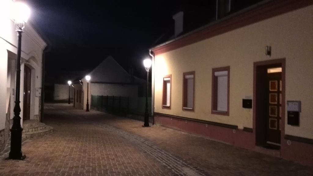 Apartman Kaszas Central Mosonmagyarovar Bagian luar foto