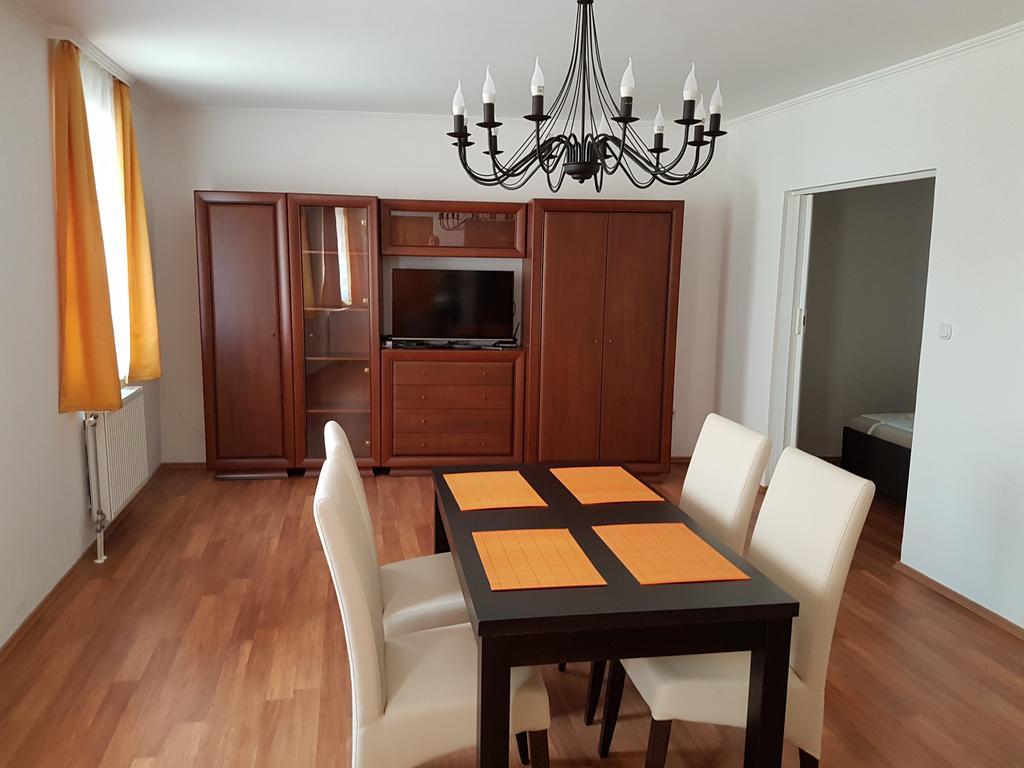 Apartman Kaszas Central Mosonmagyarovar Bagian luar foto